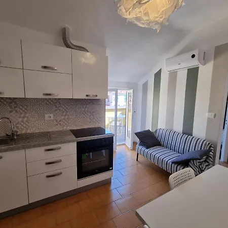 La Casetta Di Silvia Apartment *